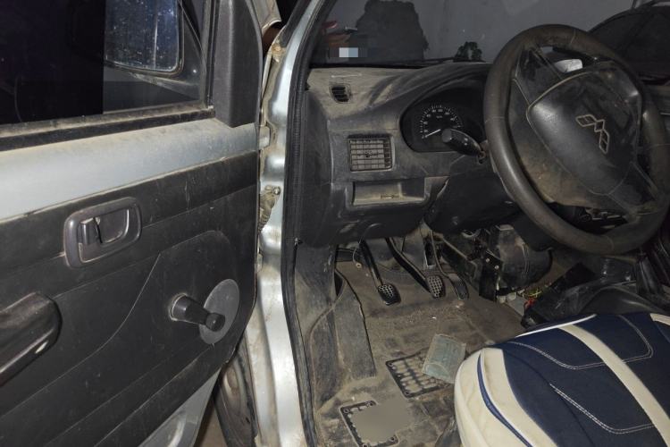 Used Wuling Rongguang 2012 1.2L Extended Basic Version LJY Driver Seat
