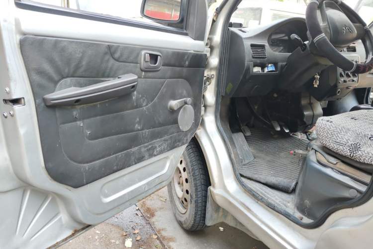 Used Wuling Rongguang 2012 1.2L Extended Basic Version LJY Driver Seat
