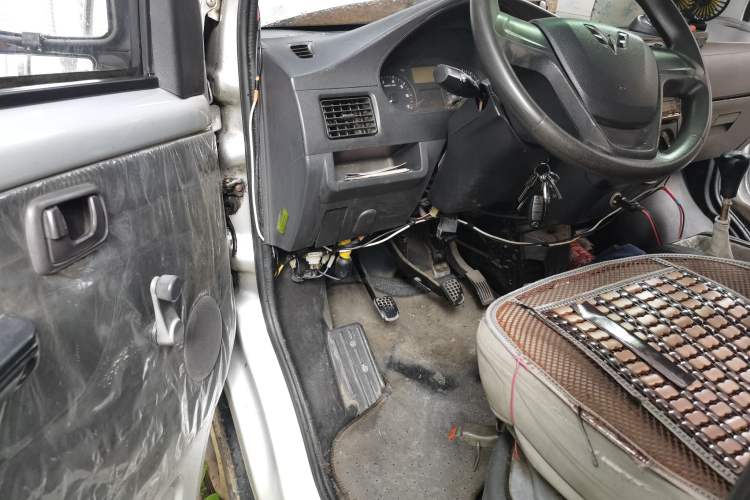 Used Wuling Rongguang 2012 1.5L Extended Standard Version Driver Seat