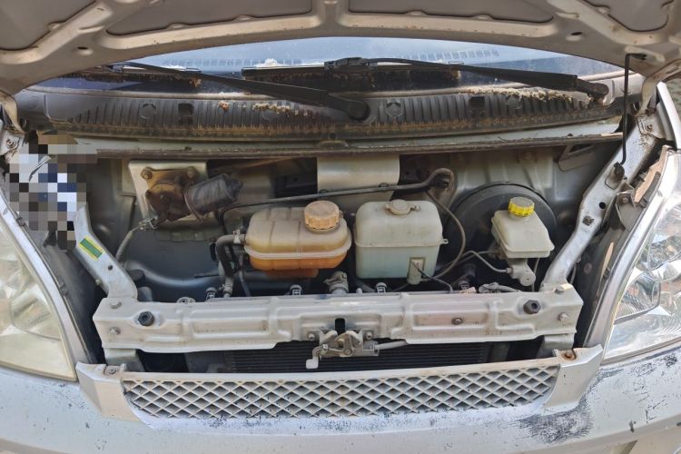 Used Wuling Rongguang 2012 1.5L Extended Standard Version Engine Bay