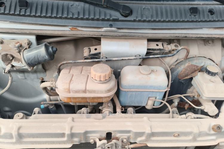 Used Wuling Rongguang 2012 1.2L Extended Basic Version LJY Engine Bay