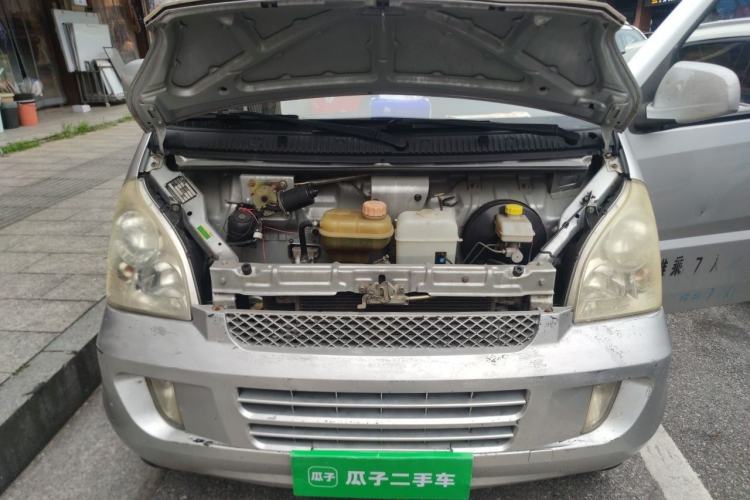 Used Wuling Rongguang 2012 1.5L Extended Standard Version Engine Bay