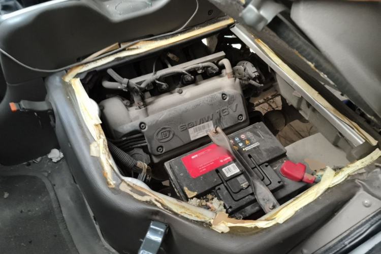 Used Wuling Rongguang 2012 1.2L Extended Standard Version LJY Engine Bay