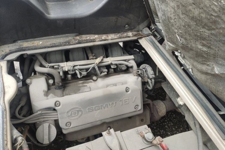 Used Wuling Rongguang 2012 1.2L Extended Basic Version LJY Engine Bay