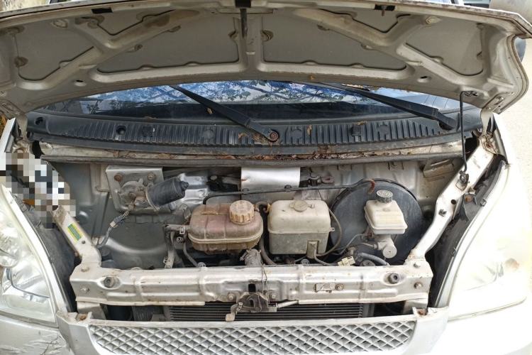 Used Wuling Rongguang 2012 1.5L Extended Standard Version Engine Bay