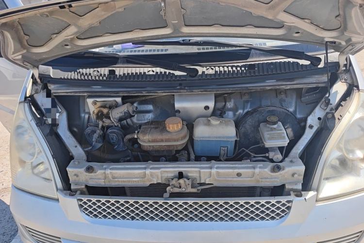 Used Wuling Rongguang 2012 1.2L Extended Basic Version LJY Engine Bay