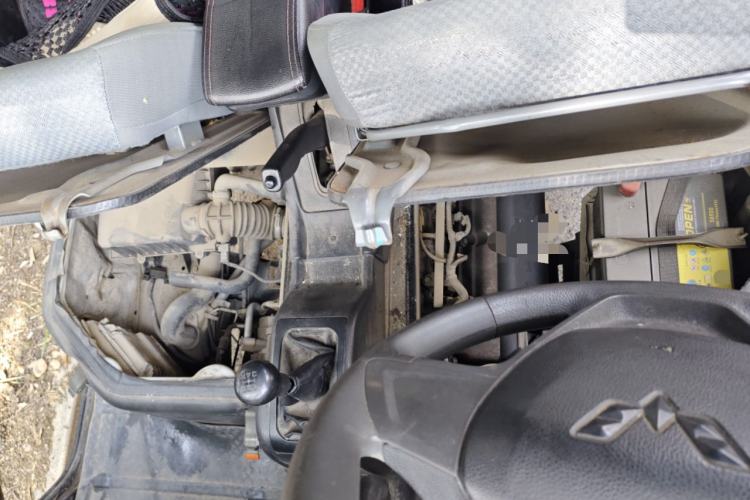 Used Wuling Rongguang 2012 1.2L Extended Basic Version LJY Engine Bay