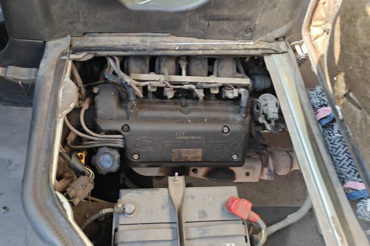 Used Wuling Rongguang 2012 1.2L Extended Basic Version LJY Engine Bay