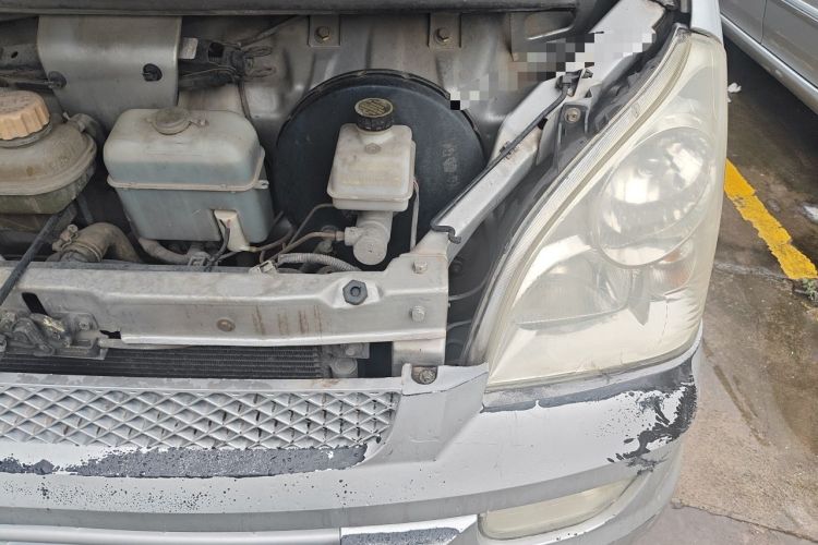 Used Wuling Rongguang 2012 1.5L Extended Standard Version Engine Bay Left