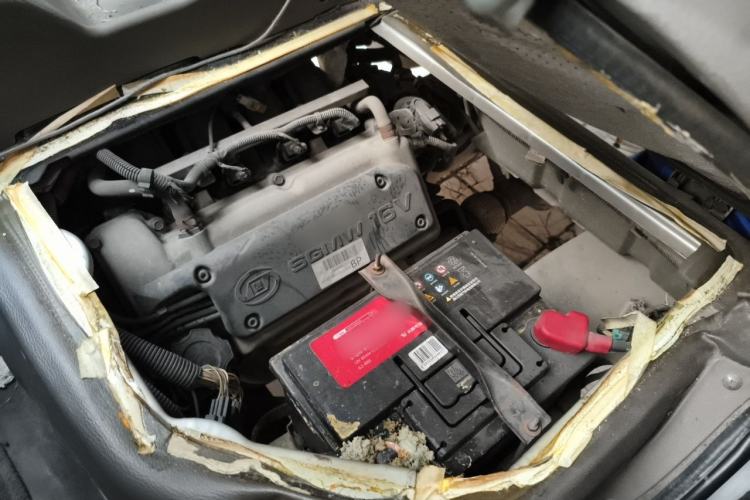 Used Wuling Rongguang 2012 1.2L Extended Standard Version LJY Engine Bay Left