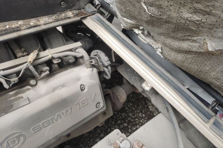 Used Wuling Rongguang 2012 1.2L Extended Basic Version LJY Engine Bay Left