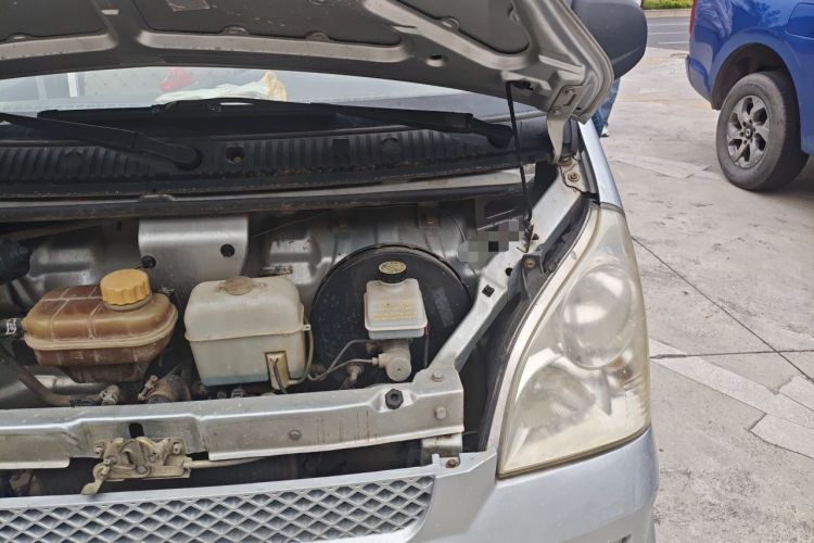 Used Wuling Rongguang 2012 1.2L Extended Basic Version LJY Engine Bay Left