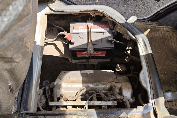 Used Wuling Rongguang 2012 1.2L Extended Basic Version LJY Engine Bay Left