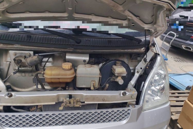 Used Wuling Rongguang 2012 1.5L Extended Basic Version Engine Bay Left