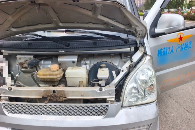 Used Wuling Rongguang 2012 1.5L Extended Basic Version Engine Bay Left