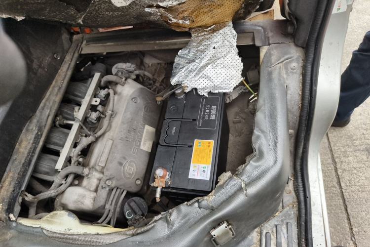 Used Wuling Rongguang 2012 1.2L Extended Basic Version LJY Engine Bay Left