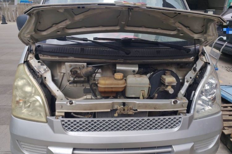 Used Wuling Rongguang 2012 1.5L Extended Basic Version Engine Bay