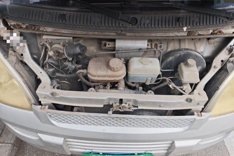 Used Wuling Rongguang 2012 1.5L Extended Basic Version Engine Bay