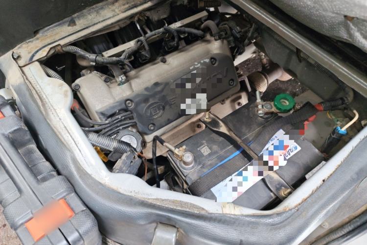 Used Wuling Rongguang 2012 1.2L Extended Basic Version LJY Engine Bay Right