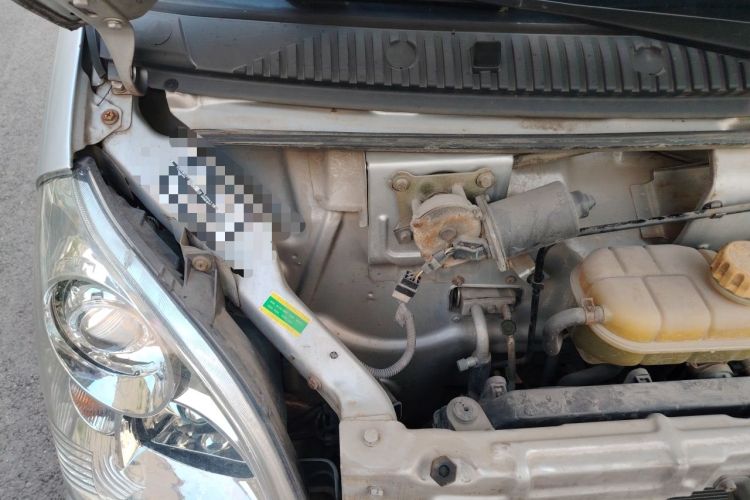 Used Wuling Rongguang 2012 1.2L Extended Standard Version LJY Engine Bay Right