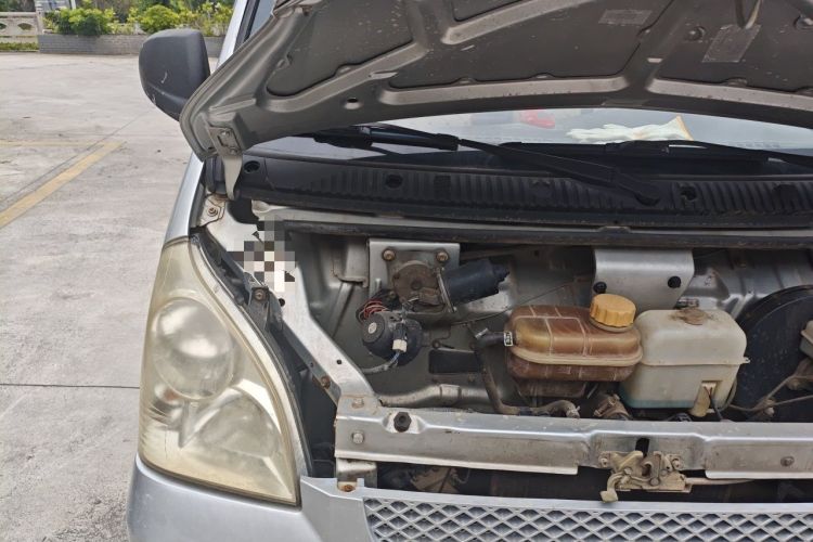 Used Wuling Rongguang 2012 1.2L Extended Basic Version LJY Engine Bay Right