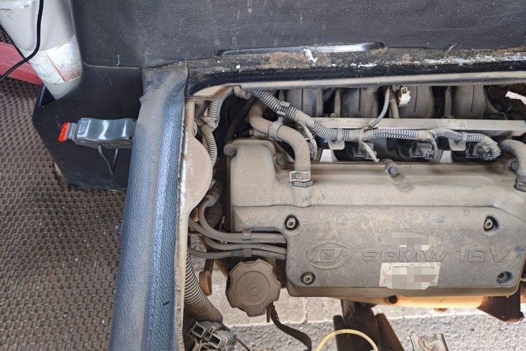 Used Wuling Rongguang  Engine Bay Right