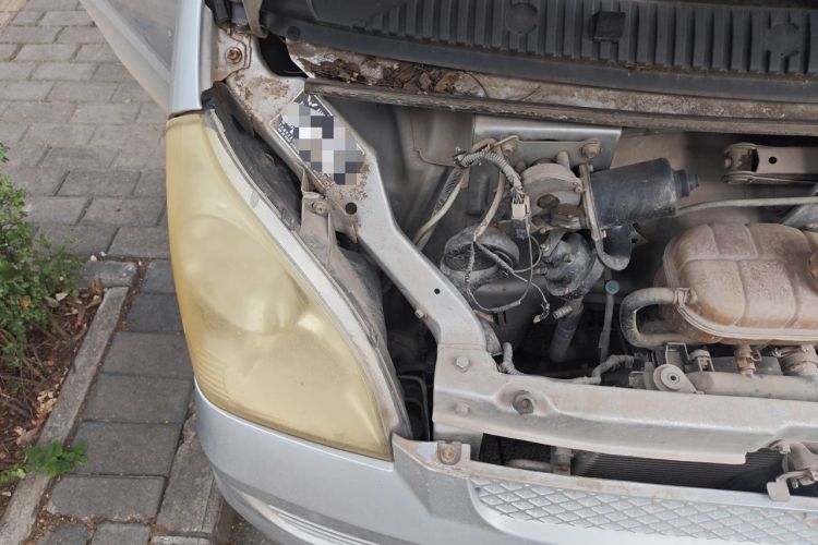 Used Wuling Rongguang 2012 1.5L Extended Basic Version Engine Bay Right