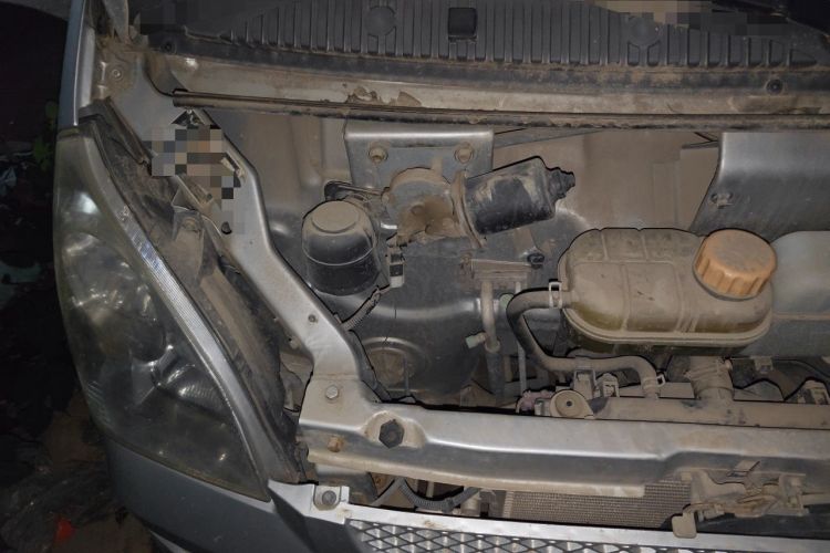 Used Wuling Rongguang 2012 1.2L Extended Basic Version LJY Engine Bay Right