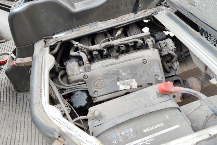 Used Wuling Rongguang 2012 1.2L Extended Basic Version LJY Engine Bay Right