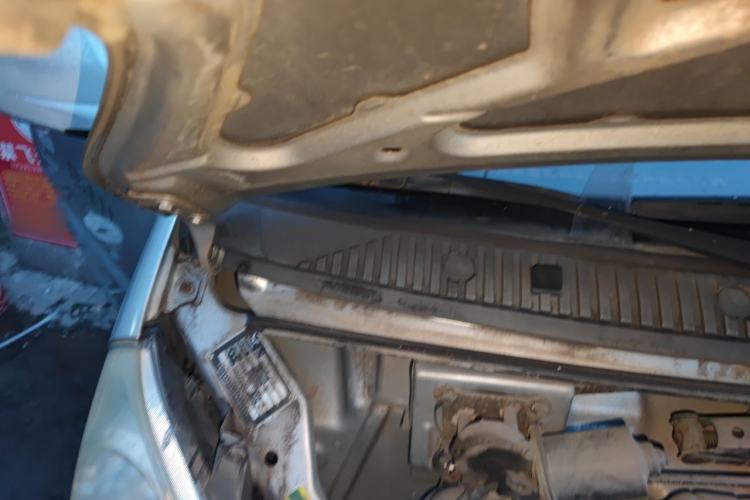 Used Wuling Rongguang 2012 1.2L Extended Basic Version LJY Engine Bay Right