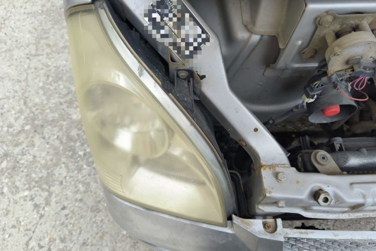 Used Wuling Rongguang 2012 1.2L Extended Basic Version LJY Engine Bay Right
