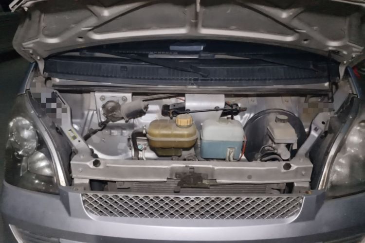 Used Wuling Rongguang 2012 1.5L Extended Basic Version Engine Bay