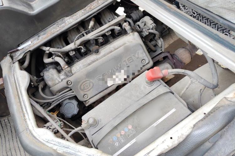 Used Wuling Rongguang 2012 1.2L Extended Basic Version LJY Engine Bay