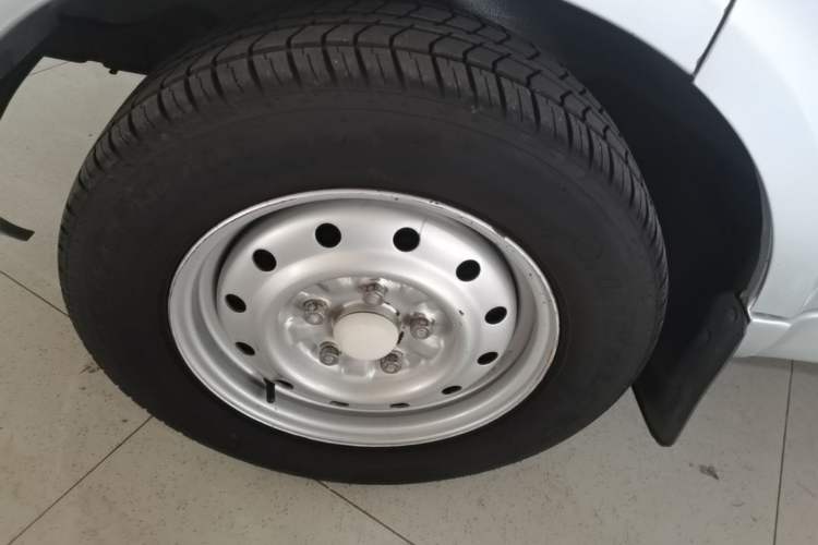 Used Wuling Rongguang 2012 1.5L Extended Basic Version Exterior 4