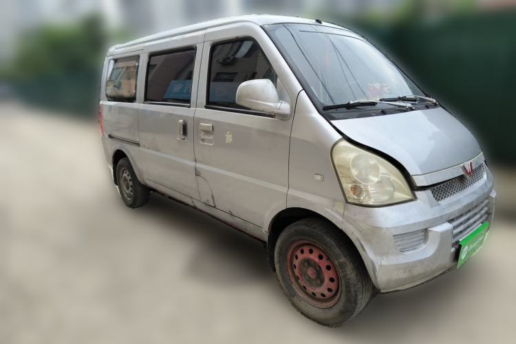 Used Wuling Rongguang 2012 1.2L Extended Basic Version LJY Front Right 45 Deg
