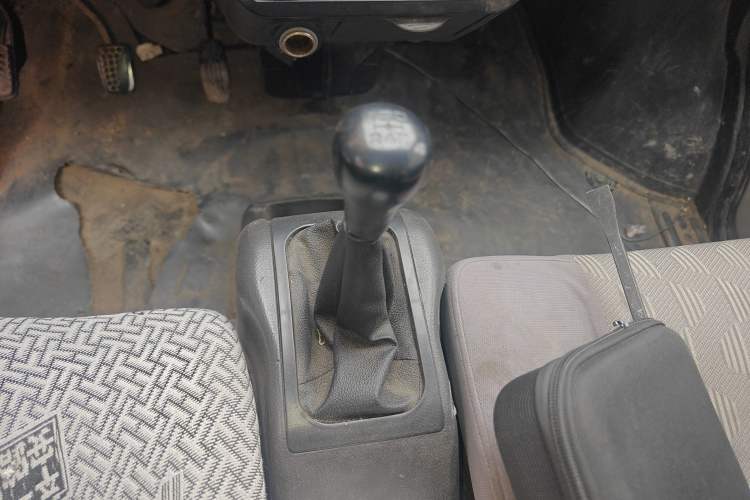 Used Wuling Rongguang 2012 1.2L Extended Basic Version LJY Gear Lever