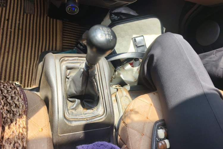 Used Wuling Rongguang 2012 1.5L Extended Basic Version Gear Lever
