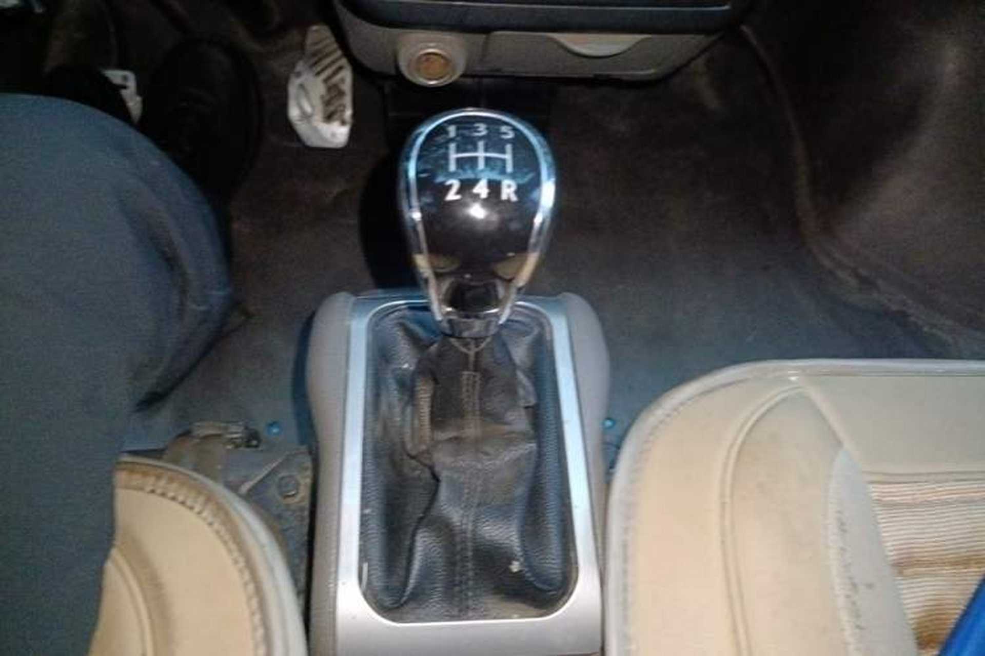 Used Wuling Rongguang 2012 1.5L Extended Basic Version Gear Lever