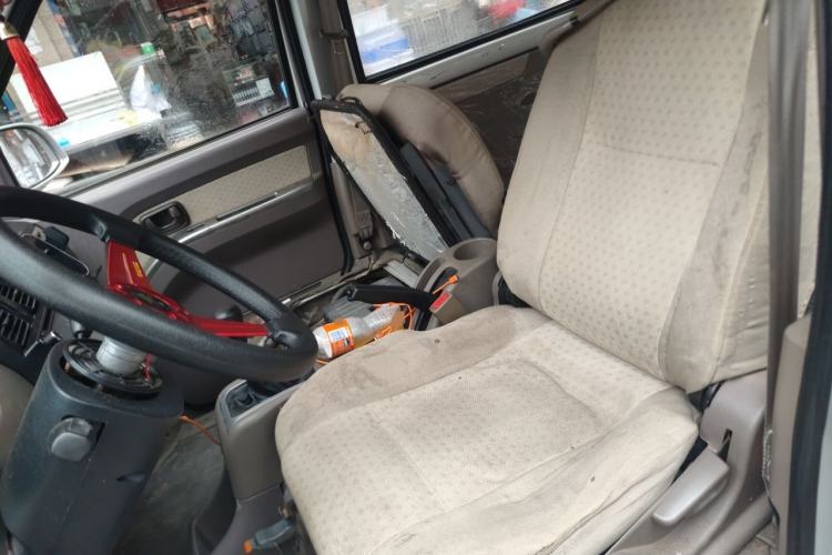 Used Wuling Rongguang 2012 1.5L Extended Standard Version Left Front Seat