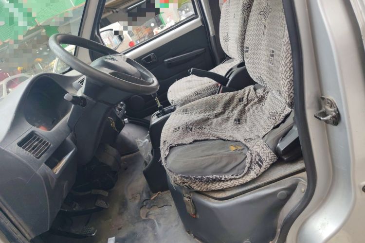 Used Wuling Rongguang 2012 1.5L Extended Basic Version Left Front Seat