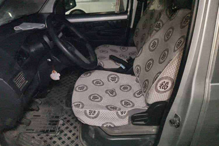 Used Wuling Rongguang 2012 1.5L Extended Basic Version Left Front Seat