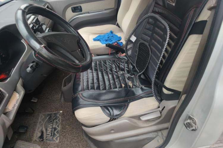 Used Wuling Rongguang 2012 1.2L Extended Basic Version LJY Left Front Seat
