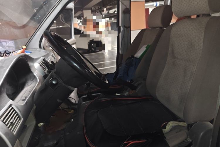 Used Wuling Rongguang 2012 1.5L Extended Standard Version Left Front Seat