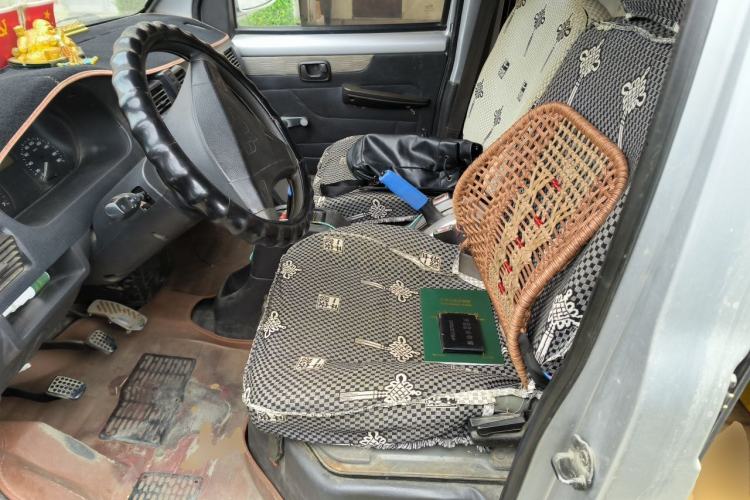 Used Wuling Rongguang 2012 1.2L Extended Basic Version LJY Left Front Seat