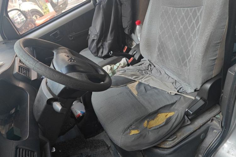 Used Wuling Rongguang 2012 1.2L Extended Basic Version LJY Left Front Seat
