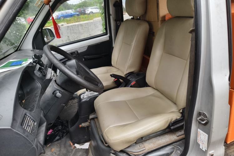 Used Wuling Rongguang 2012 1.2L Extended Basic Version LJY Left Front Seat