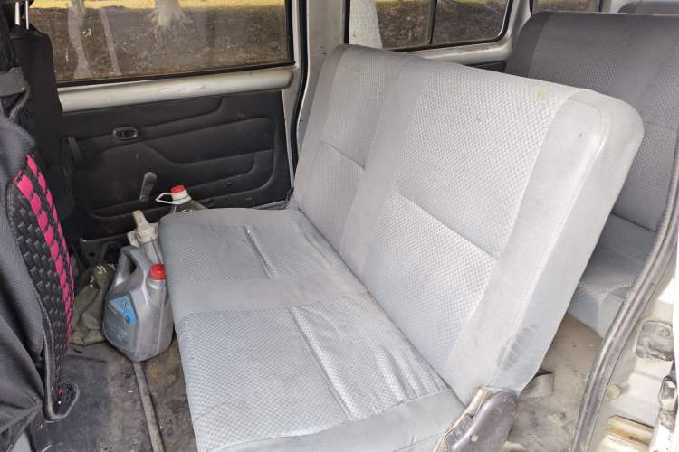 Used Wuling Rongguang 2012 1.2L Extended Basic Version LJY Left Rear Seat