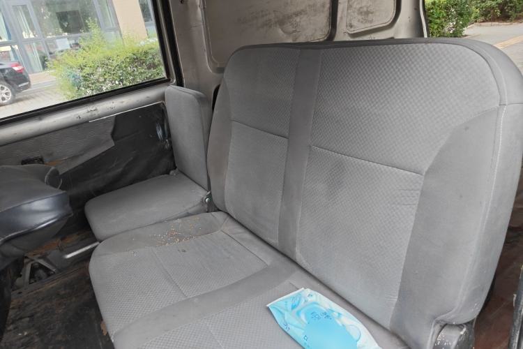 Used Wuling Rongguang 2012 1.5L Extended Basic Version Left Rear Seat