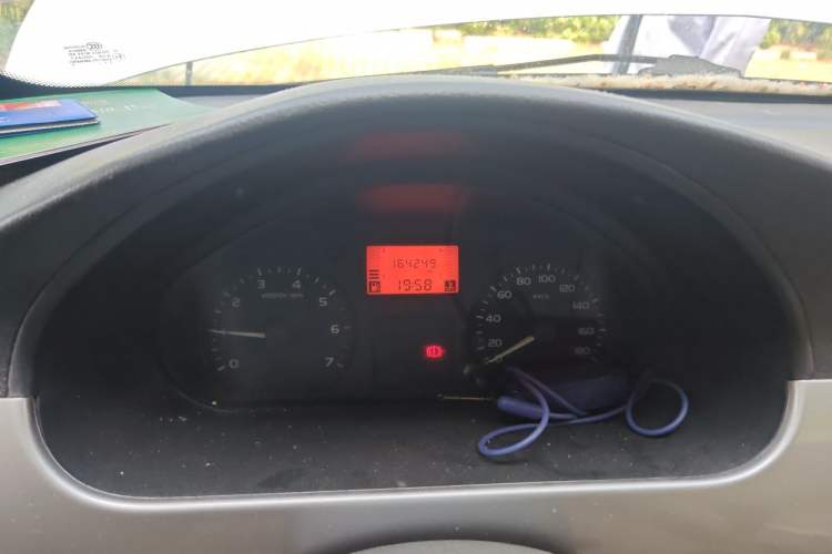 Used Wuling Rongguang 2012 1.5L Extended Standard Version Odometer Close Up