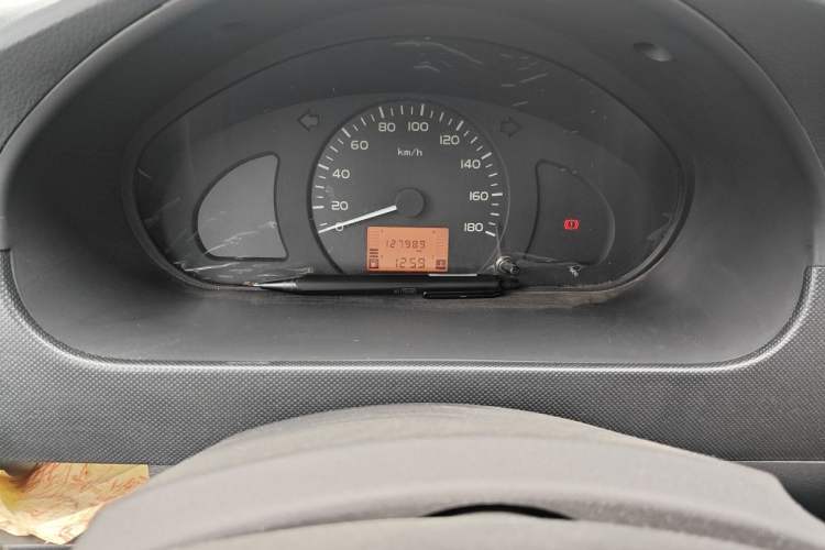 Used Wuling Rongguang 2012 1.5L Extended Standard Version Odometer Close Up